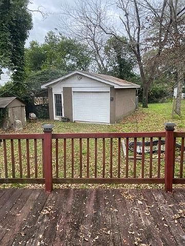 2nd image of 526 Taylor St