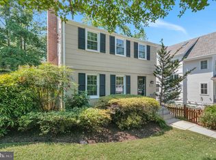 970 N Longfellow St, Arlington, VA 22205