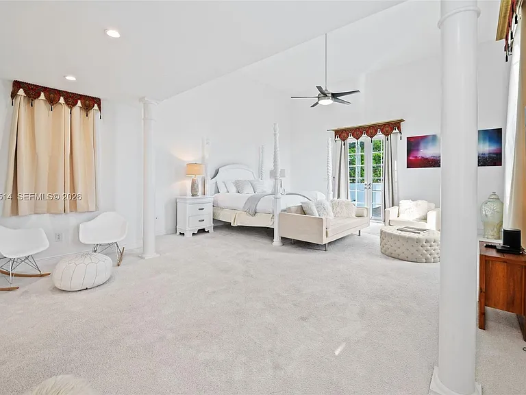 2501 Pine Tree Dr — Photo 27