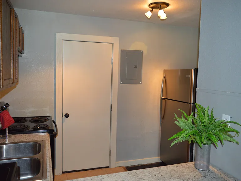 130 Dooley St — Photo 12