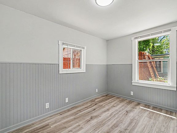 5th image of 709 E 7th St