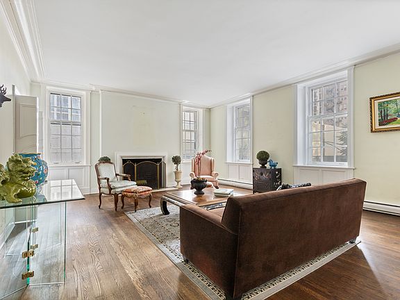5th image of 70 E Scott St APT 205