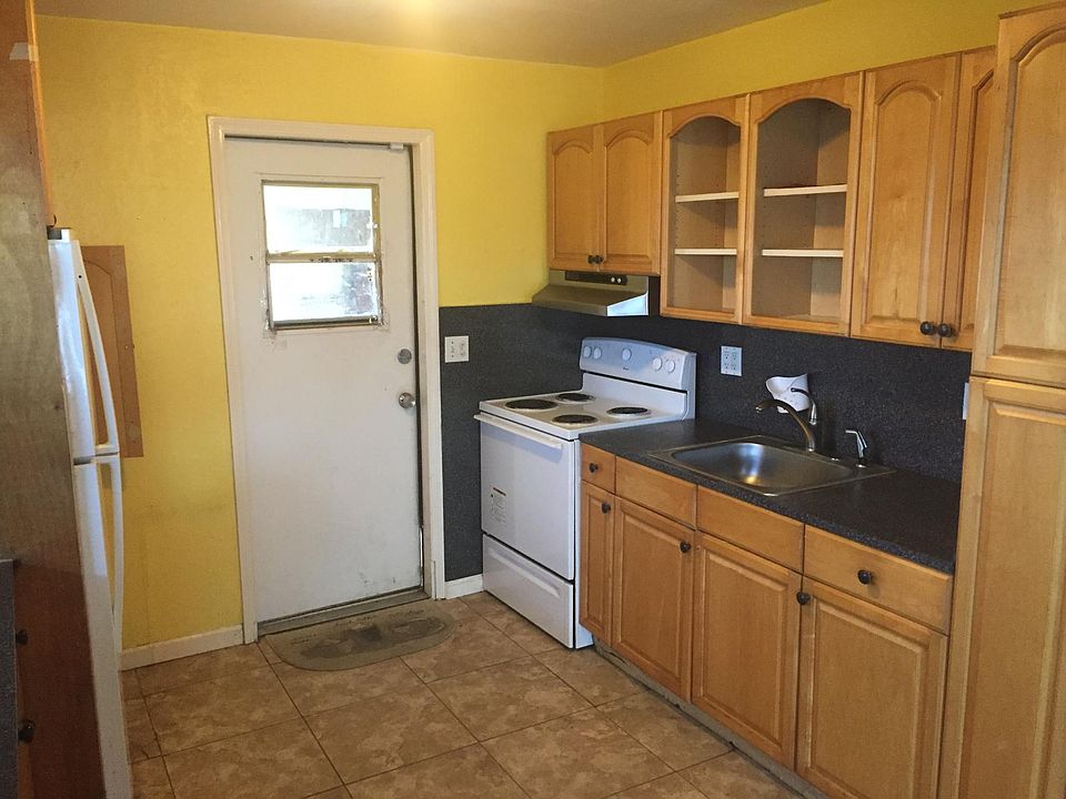 2nd image of 3740 SW 58th Ter
