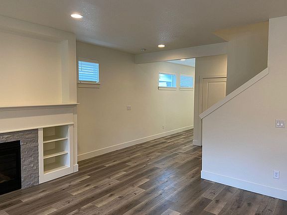 2nd image of 13403 NE 109th Way
