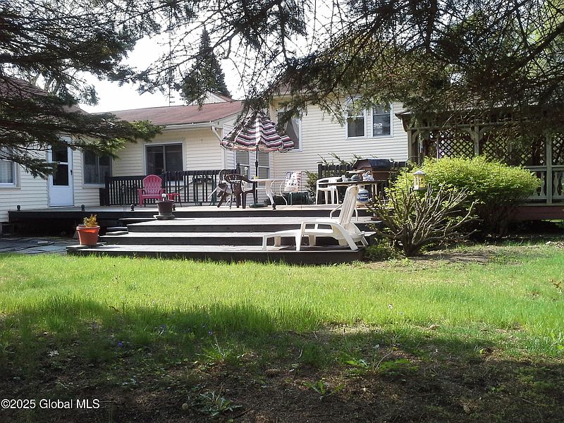 5th image of 607 Gansevoort Road