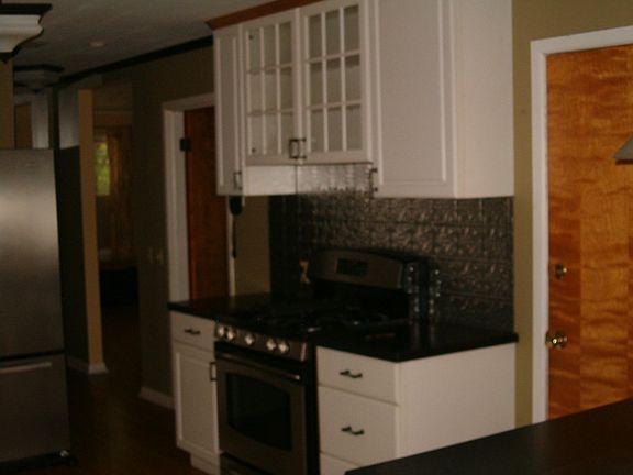 4th image of 190 East Ave