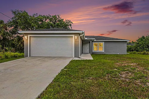 1031 S Bronze Ct Photo 1