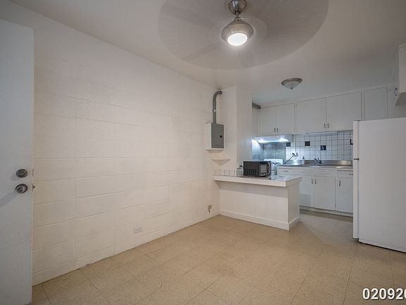 3rd image of 2202 Fern St APT B