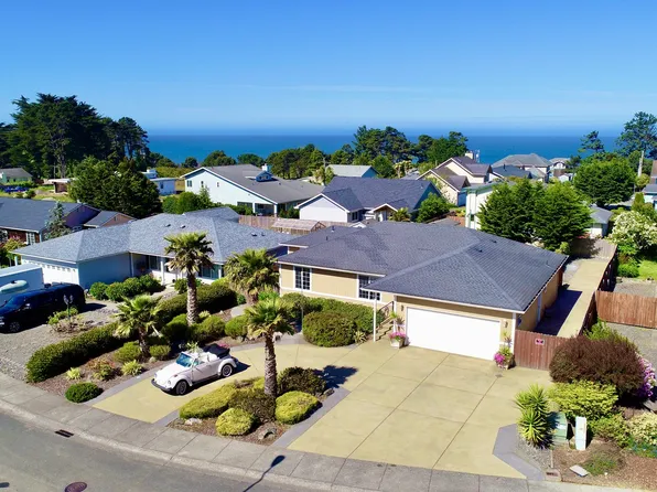 17280 Garvin Ct, Brookings, OR 97415