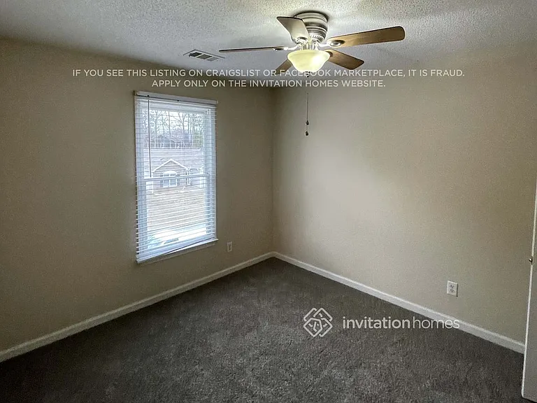 560 Heathgate Dr — Photo 10