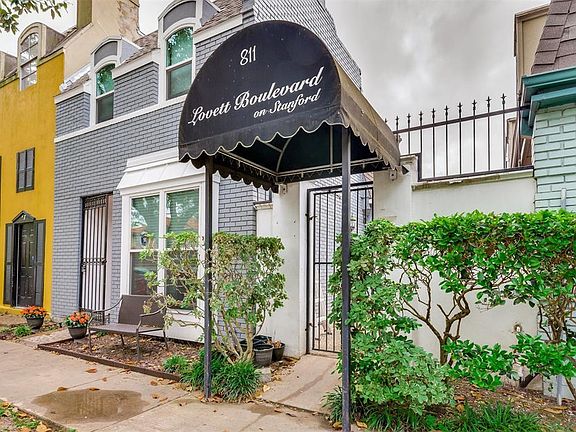 Main Condo entrance. Also enter from unit gate or garage. 