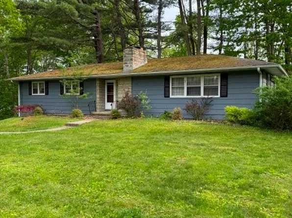 11692 Hickory Ln, Corning, NY 14830