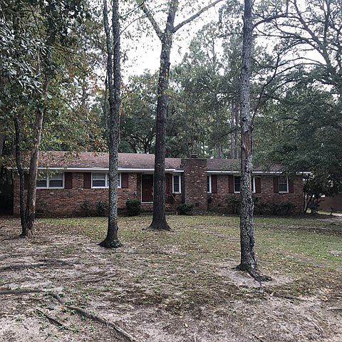 1st image of 1103 Lakeview Dr