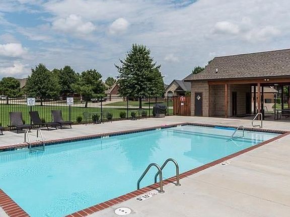 5th image of 4108 SW Flagstone Blvd