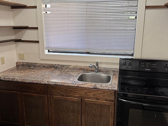 4th image of 8879 Salmon Ave #A