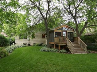 1911 Snelling Ave N, Falcon Heights, MN 55113