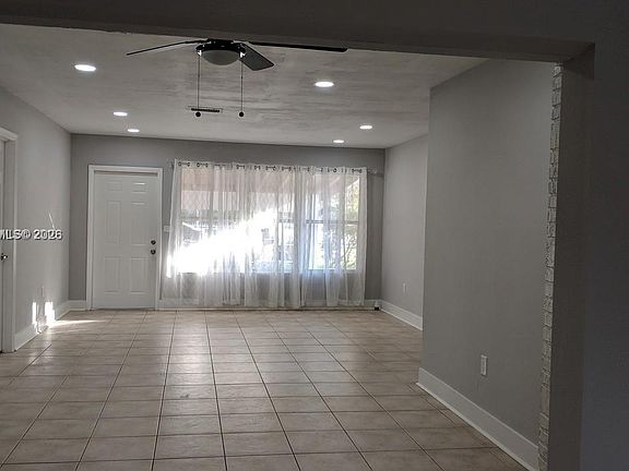 4th image of 6461 Evans St