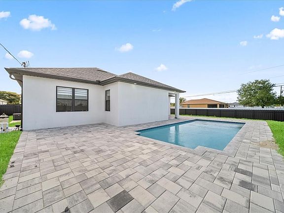 3rd image of 2220 NE 9TH PLACE