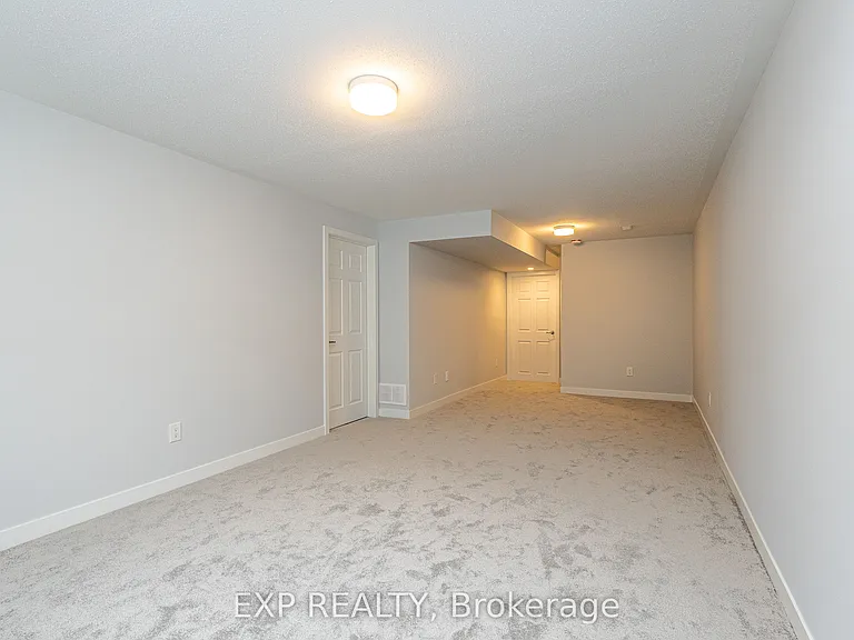 218 Ormiston Cres — Photo 25