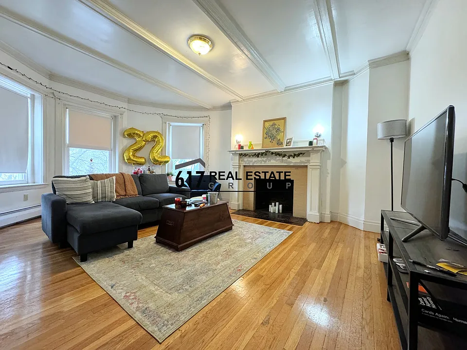 157-1 Thorndike St