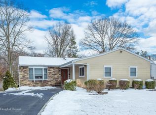 12 Mildred Ct, Nesconset, NY 11767