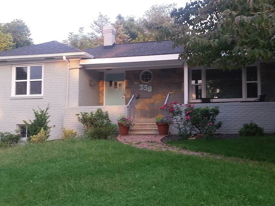 2nd image of 338 Ott St