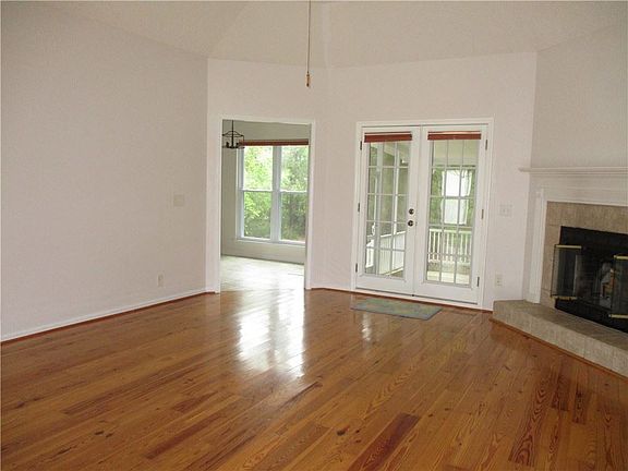 5th image of 108 Woodbrook Way