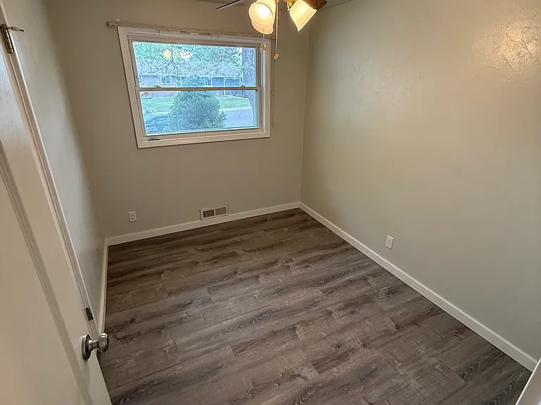 6542 Teller St — Photo 8