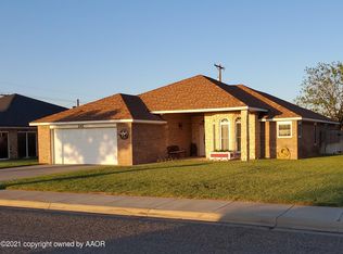 242 Kingwood St, Hereford, TX 79045