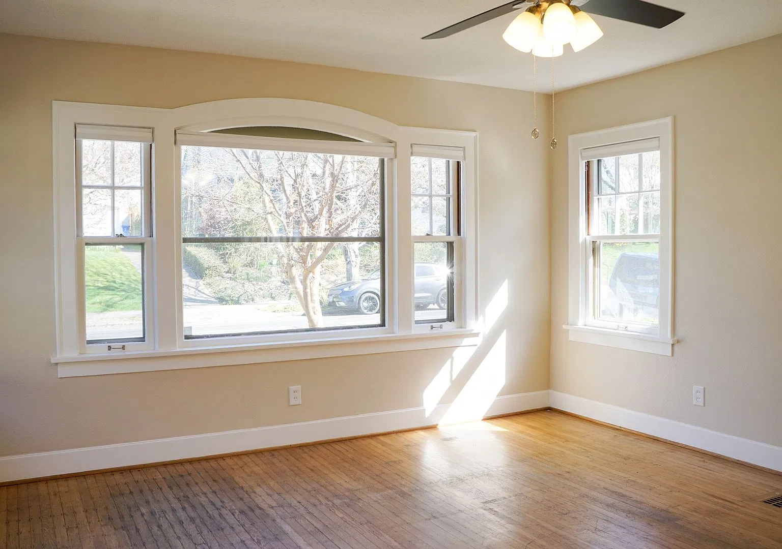 Ideal Se Apartment: Endless Charm Inside And Out! — Photo 1