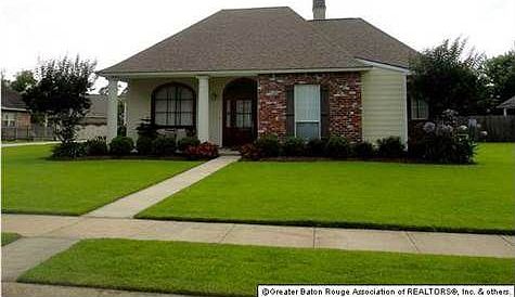 Triple split floor plan