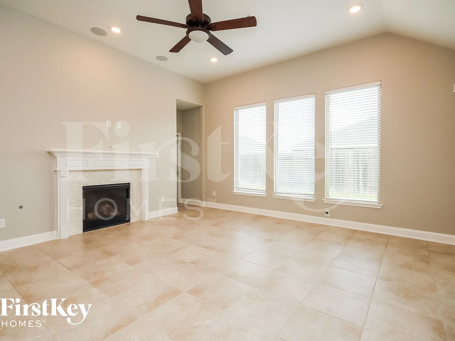3 bed, 2.0 bath, 2373 sqft, $2,370 — Photo 4