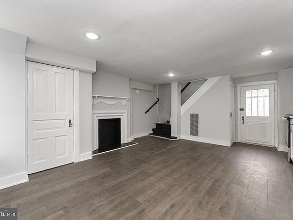 3rd image of 7701 Ridge Ave