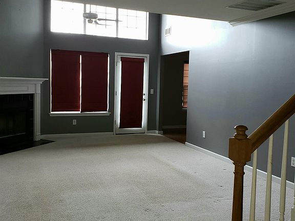 3rd image of 443 Heath Pl