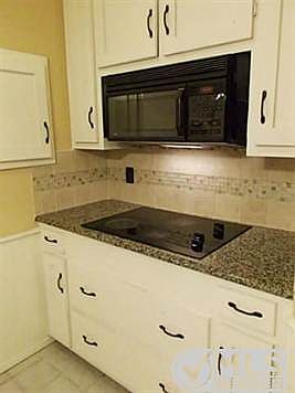 5th image of 1319 Stonewood Dr