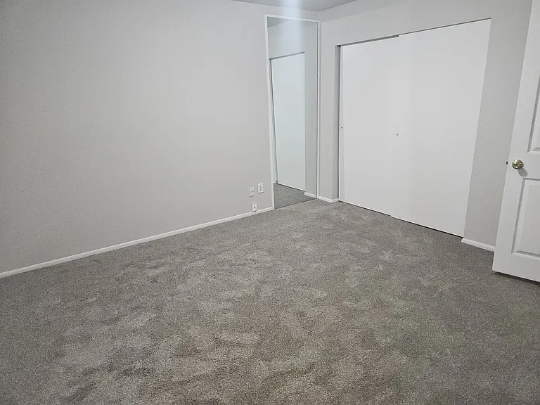 7928 S 2840 W — Photo 4