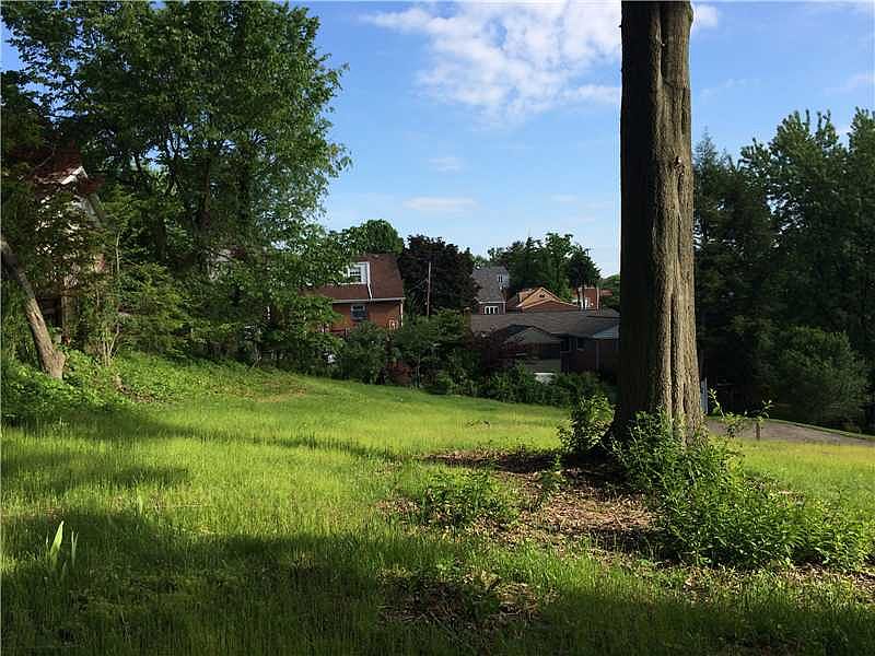2nd image of 860 Chalmers Pl