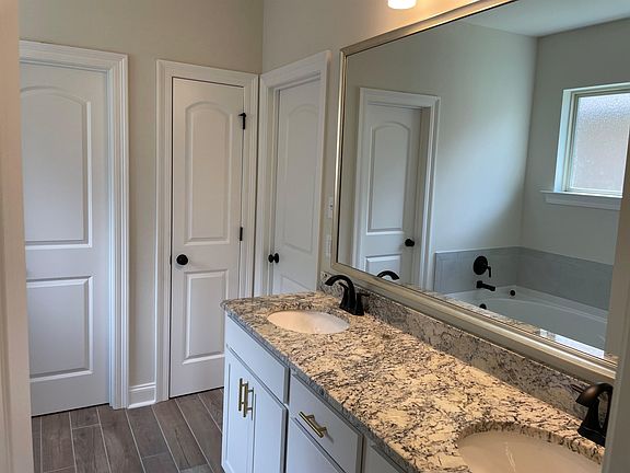 5th image of 135 Rue Jeanette