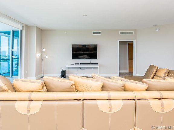 5th image of 17111 Biscayne Blvd Unit 1401