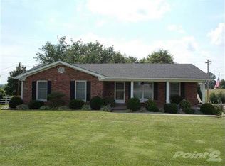 880 Old Louisville Rd, Salvisa, KY 40372