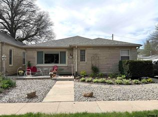 935 H St, Geneva, NE 68361