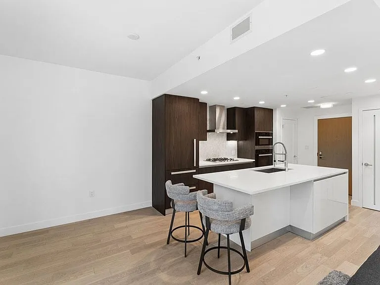 2888 Arbutus St #205 — Photo 9