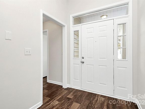 2nd image of 8604 Warwick Crest Ln