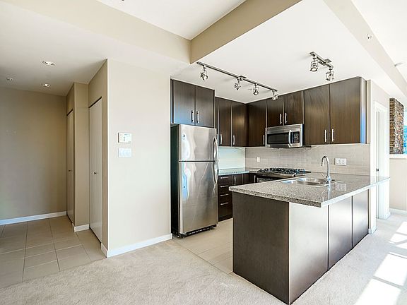 5th image of 651 Nootka Way #2608