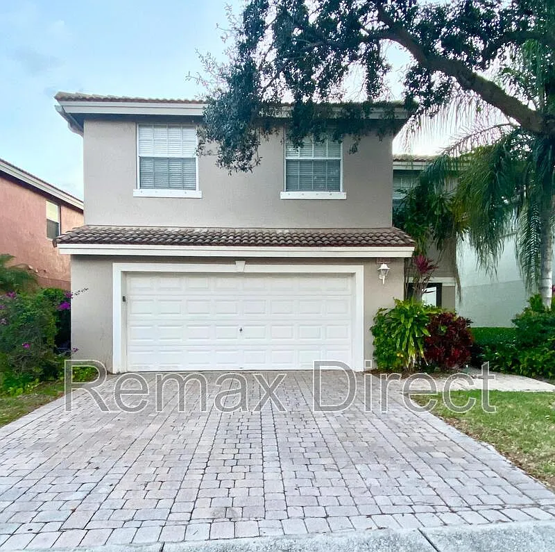 4 bed, 3.0 bath, 2208 sqft, $3,450 — Photo 1