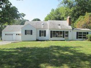 9906 Bunkum Rd, Fairview Heights, IL 62208