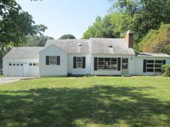 9906 Bunkum Rd, Fairview Heights, IL 62208