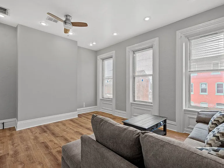 1137 Sheffield St — Photo 13