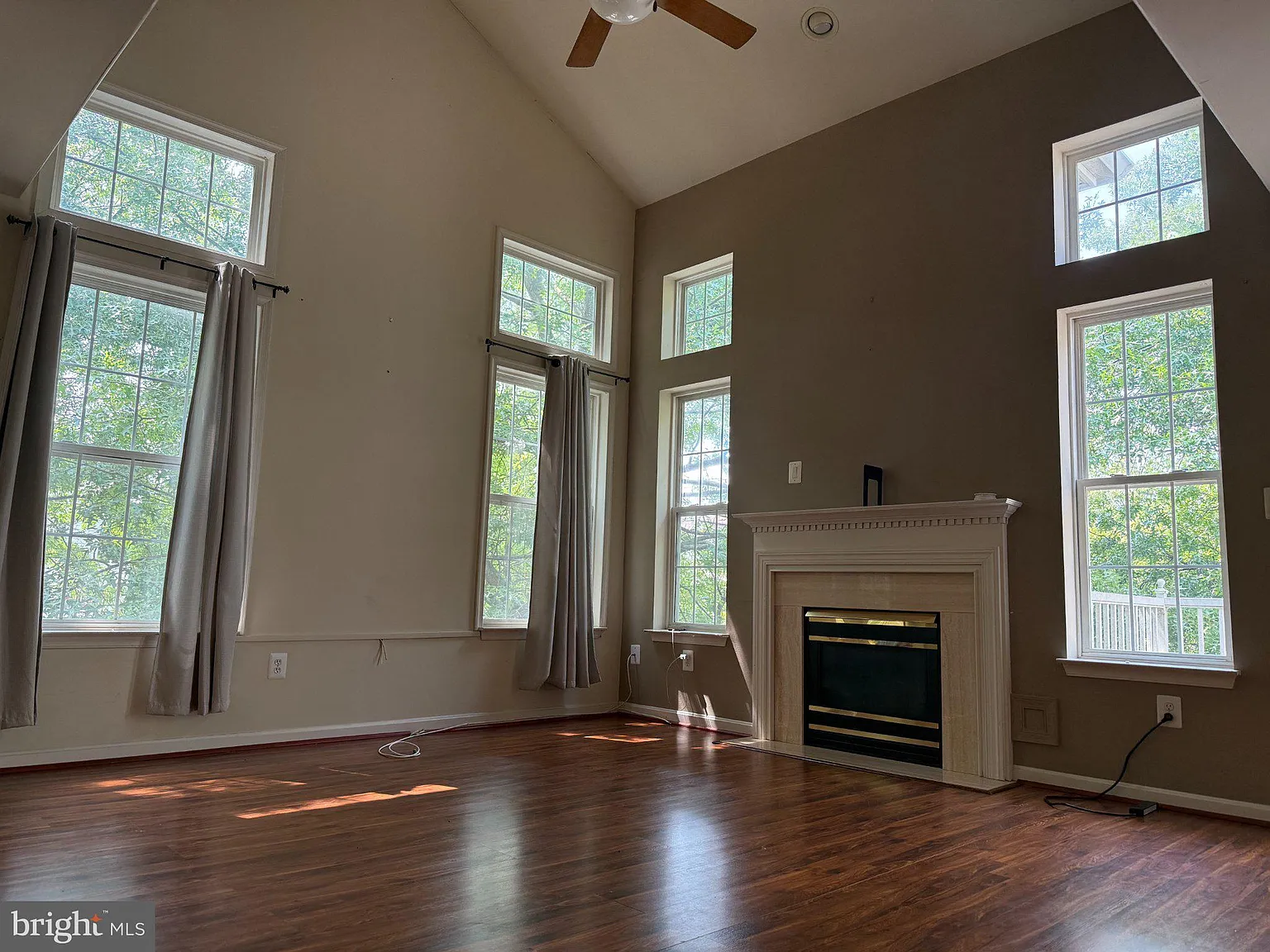 2 bed, 2.5 bath, 1880 sqft, $2,510 — Photo 4