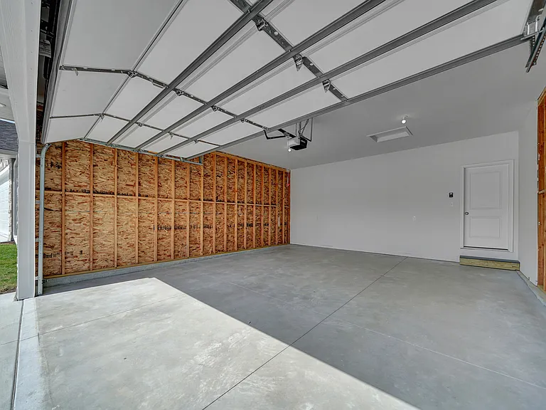 8926 S 42nd St — Photo 59